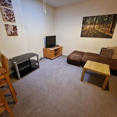 Portsmouth Road A Hotel Southampton Bagian luar foto